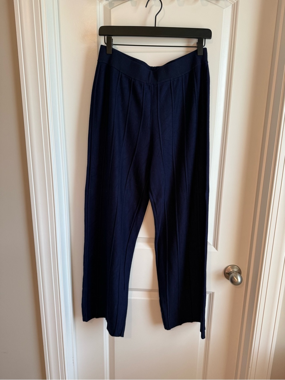 Navy Sleeveless Top and Wide-Leg Pant Comfy Coordinated Set - Picture 6 of 9